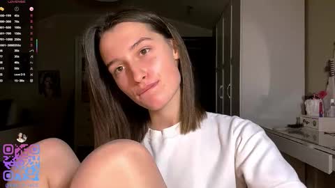 Emily online show from December 15, 2:24 pm