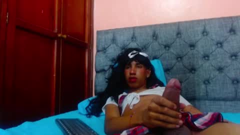 Snapshot of michael_twuis chatting on December 16, 6:32 am I AM MICHAEL online show from December 16, 6:32 am