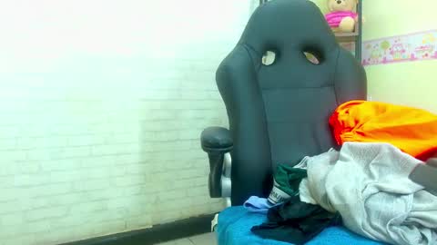 Snapshot of michael_twuis chatting on January 12, 8:36 am I AM MICHAEL online show from January 12, 8:36 am