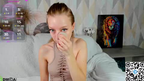 Snapshot of michelle_blond chatting on September 10, 8:26 am michelle_blond online show from September 10, 8:26 am