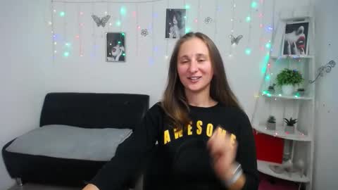 Snapshot of michellee11 chatting on October 3, 1:41 pm Michel online show from October 3, 1:41 pm