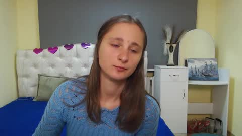 Snapshot of michellee11 chatting on October 14, 11:13 am Michel online show from October 14, 11:13 am