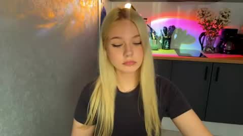 Michelle3 online show from July 26, 4:21 am