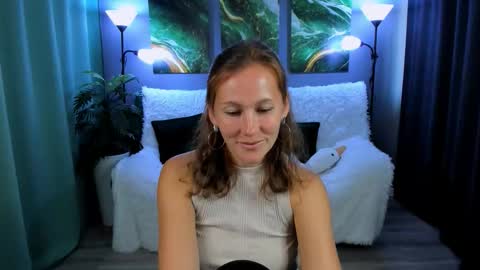 Snapshot of michelleortis chatting on September 24, 10:33 am MichelleOrtis online show from September 24, 10:33 am