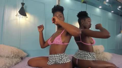 michellepose online show from November 8, 12:52 pm