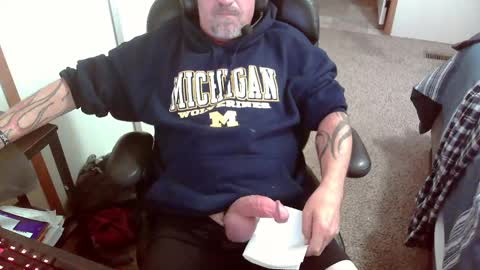 Snapshot of michigan_daddy chatting on October 17, 5:06 pm TattedInDetroit online show from October 17, 5:06 pm