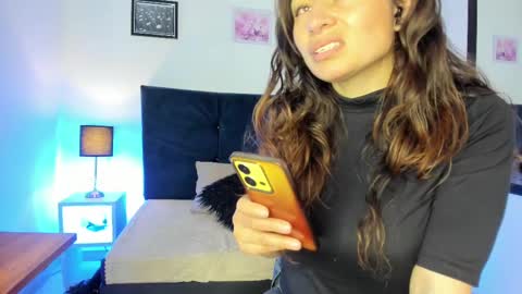 Snapshot of michonne_k chatting on February 4, 7:33 pm Michonne online show from February 4, 7:33 pm