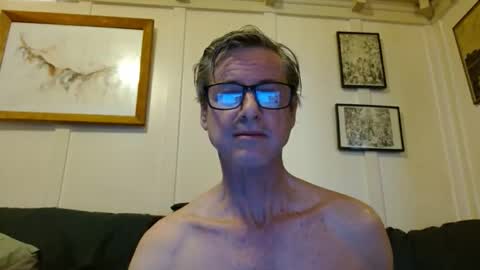 Stuart online show from April 21, 10:50 pm