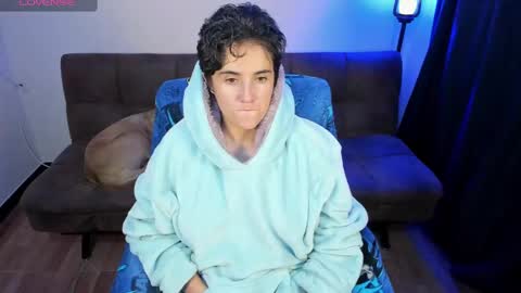 Blue online show from February 26, 5:57 am