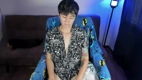 Blue online show from April 15, 3:37 pm