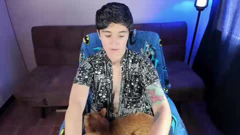 Blue online show from October 28, 3:24 pm