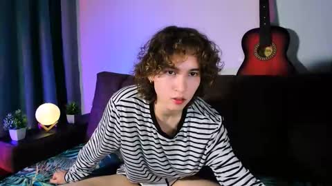 Max online show from October 27, 4:07 pm