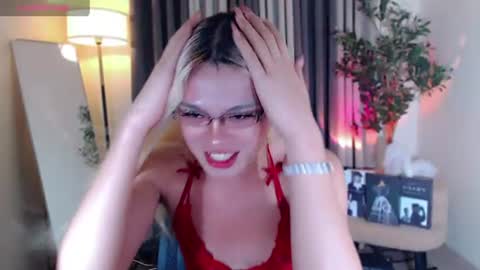 Marie Antoinette online show from July 7, 7:23 am