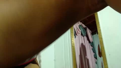 Snapshot of mielsquirt chatting on October 7, 9:49 am mielsquirt online show from October 7, 9:49 am