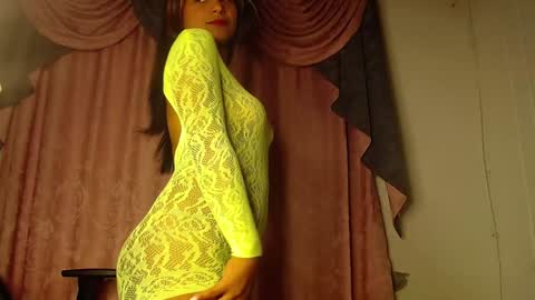 Snapshot of mielsquirt chatting on February 4, 9:49 am mielsquirt online show from February 4, 9:49 am