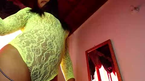 Snapshot of mielsquirt chatting on February 15, 1:27 pm mielsquirt online show from February 15, 1:27 pm