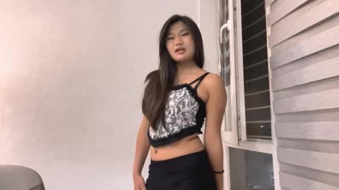 Mia online show from October 28, 5:36 pm