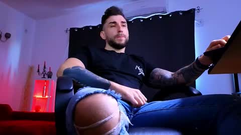 MightyAaron online show from January 13, 6:54 am