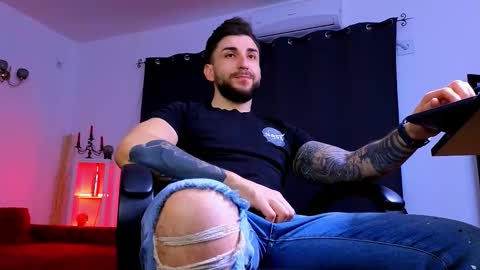 MightyAaron online show from February 14, 3:15 pm