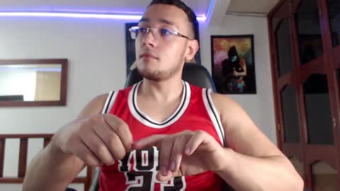 Strong Man online show from January 10, 2:35 am