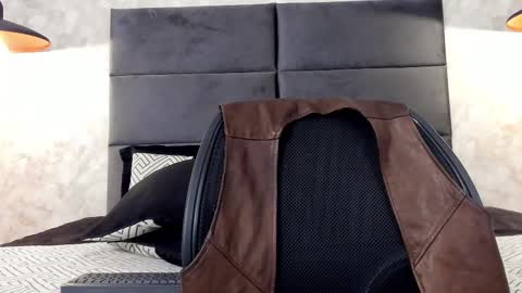 miguelsanfrancisco online show from October 11, 3:26 pm