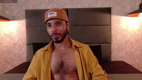 miguelsanfrancisco online show from April 21, 7:10 pm