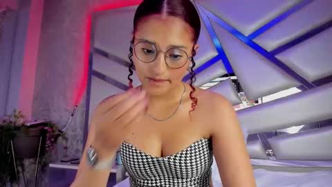 MIA 3 online show from March 4, 9:40 am