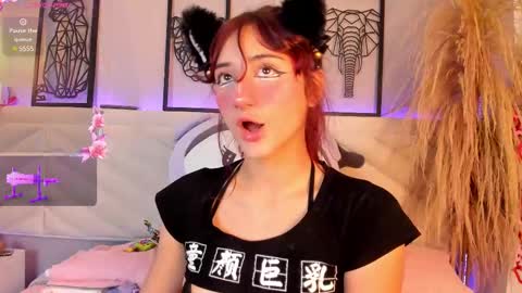 Snapshot of miia__baker chatting on February 19, 12:11 pm online show from February 19, 12:11 pm