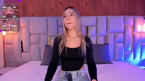 miia_reeves_ online show from May 6, 12:00 pm