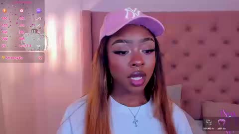 Snapshot of miia_schwarz chatting on September 20, 1:19 am Miia Schwarz online show from September 20, 1:19 am