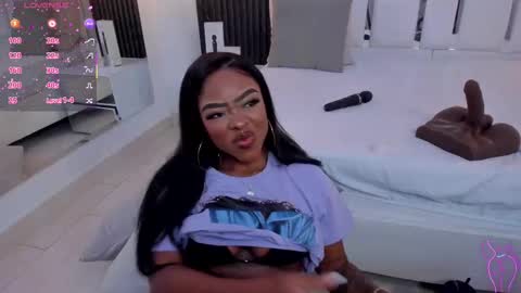 Snapshot of miia_schwarz chatting on October 1, 9:46 pm Miia Schwarz online show from October 1, 9:46 pm