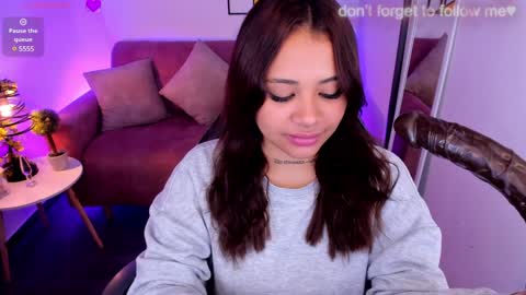 Snapshot of miiaa7_ chatting on January 25, 1:21 am Ma is my name I invite you to check out my wish list for my birthday online show from January 25, 1:21 am
