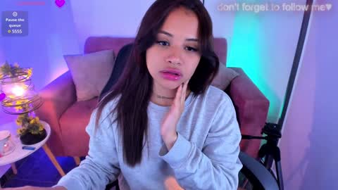 Snapshot of miiaa7_ chatting on January 17, 2:08 am Ma is my name I invite you to check out my wish list for my birthday online show from January 17, 2:08 am
