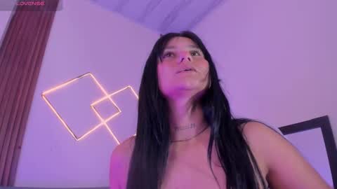 Mia  online show from February 28, 1:48 pm