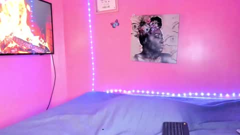 Sarah online show from September 17, 6:55 pm