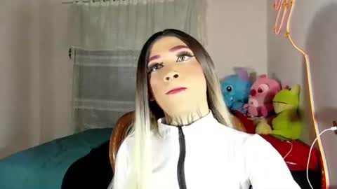 mikaelarangel online show from June 21, 4:19 am