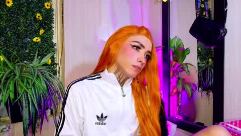 Snapshot of mikaelarangel chatting on October 7, 3:35 am mikaelarangel online show from October 7, 3:35 am