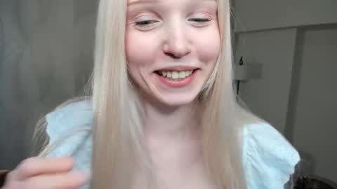 Angel girl online show from November 28, 9:00 pm