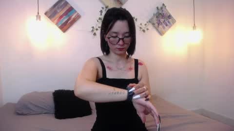 mikaza online show from May 9, 1:39 pm