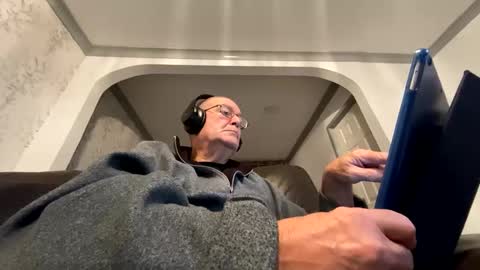 Snapshot of mike26051 chatting on December 2, 7:00 pm mike26051 online show from December 2, 7:00 pm