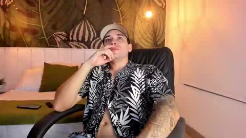 Mike Montoya online show from October 17, 11:31 pm