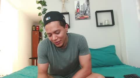Snapshot of mike_rolly chatting on September 20, 3:42 am Enrique Rolly online show from September 20, 3:42 am