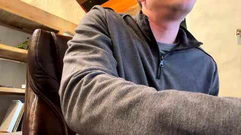 mikeydubs10 online show from May 4, 6:47 pm