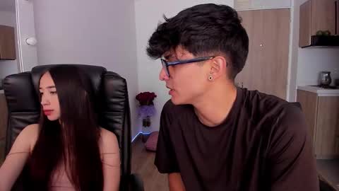 Snapshot of mikeyvioleta chatting on October 22, 5:47 pm VIOLETAMIKE online show from October 22, 5:47 pm