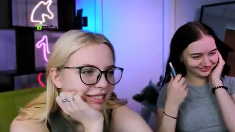 miki_ti online show from January 18, 6:22 am