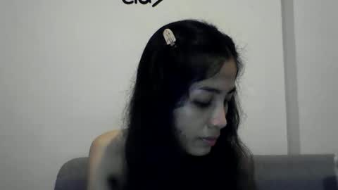 Snapshot of mikonee4u chatting on November 1, 5:01 pm MikoNee4u online show from November 1, 5:01 pm