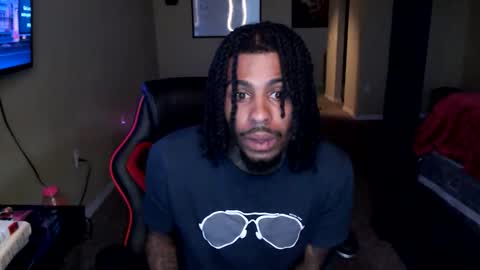 mikuladamaury online show from April 3, 3:19 pm