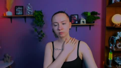 mila_glow online show from April 7, 11:34 am