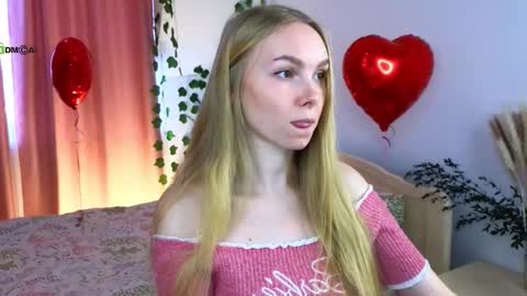 mila_hi online show from February 15, 11:31 am