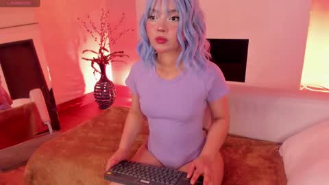 Snapshot of mila_shay chatting on February 20, 11:53 am Mila online show from February 20, 11:53 am